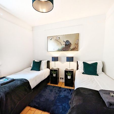 Central Cambridge, Charming 3-Bed House With Free Parking! Exterior photo