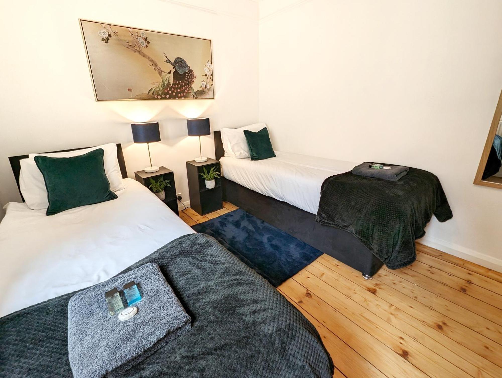 Central Cambridge, Charming 3-Bed House With Free Parking! Exterior photo
